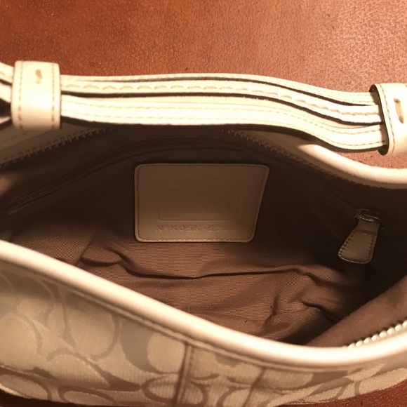 Coach Signature White Hobo - Picture 3 of 3
